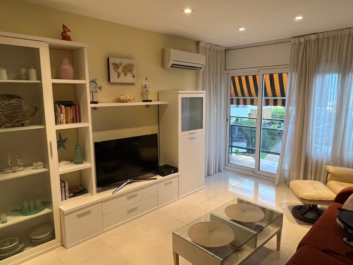 Apartamento completo frente al mar Creixell Esterno foto